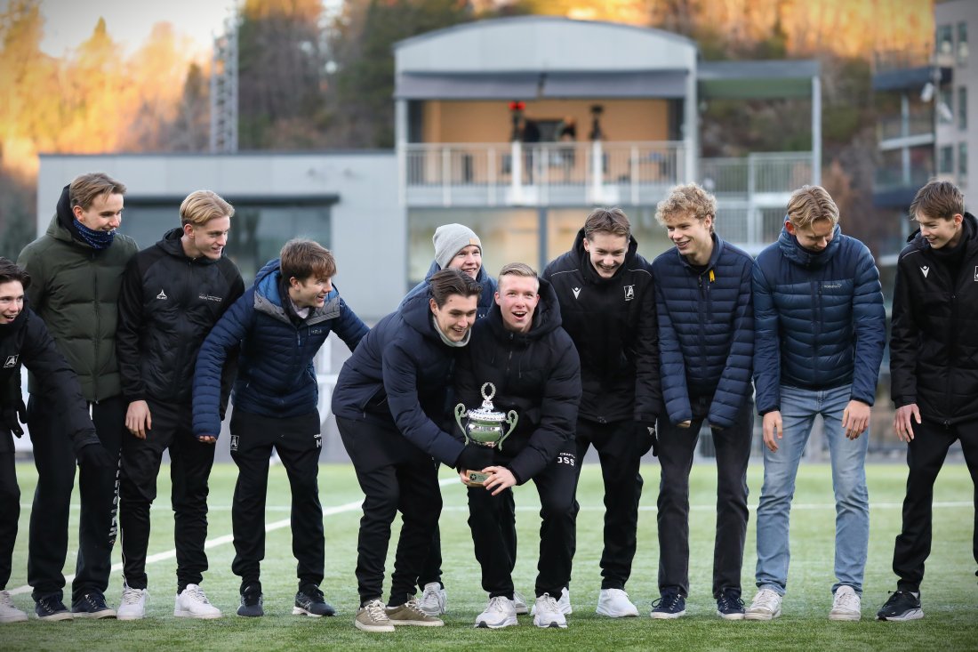 1. plass - Åsane Fotball